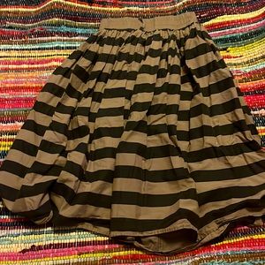 Better B black and brown skirt